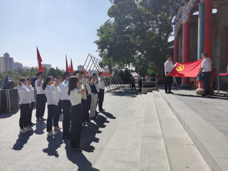 集團機關(guān)第二黨支部與土木院第一黨支部開展<br/>“重溫光輝歷程，傳承紅色基因”主題黨日暨結(jié)對共建活動